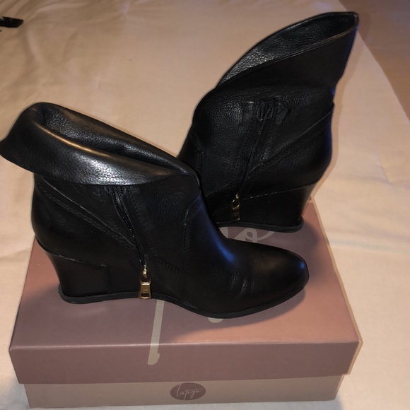 Glamorous booties 🔥 - Picture 2 of 5